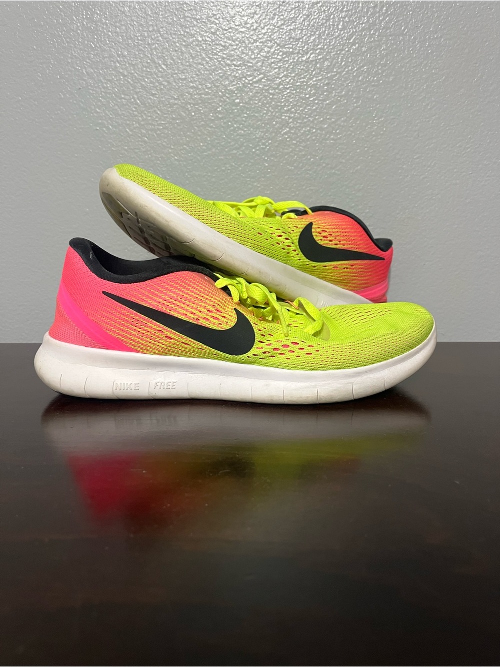 Nike Women’s Neon Yellow and Pink Gradient Running Sneakers